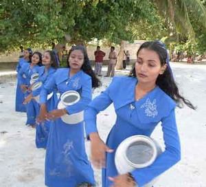 Traditional Maldives Folk Dances - Thaara