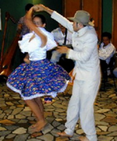 Traditional Venezuelan Dance - Joropo