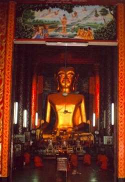 buddha statue